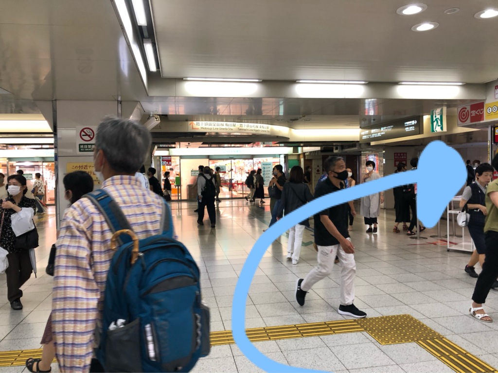 JR北新地駅西口(JR線)からの行き方13
