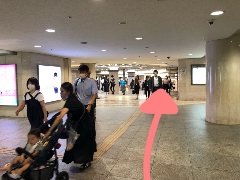 大阪梅田駅西口(阪神電車)からの行き方2